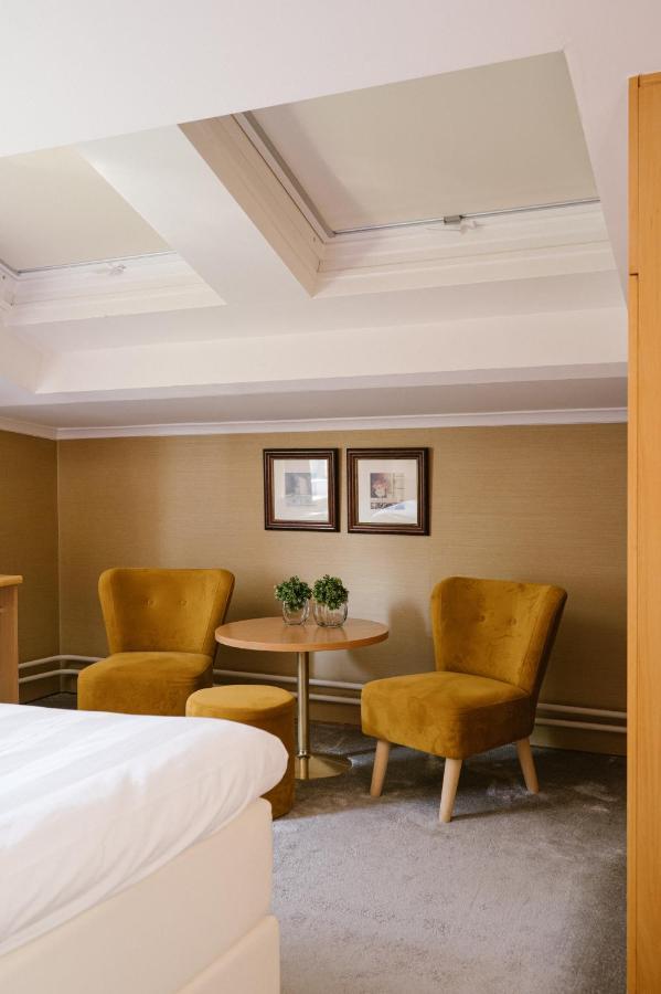 Landhotel Heuvelzicht Schin op Geul Bagian luar foto